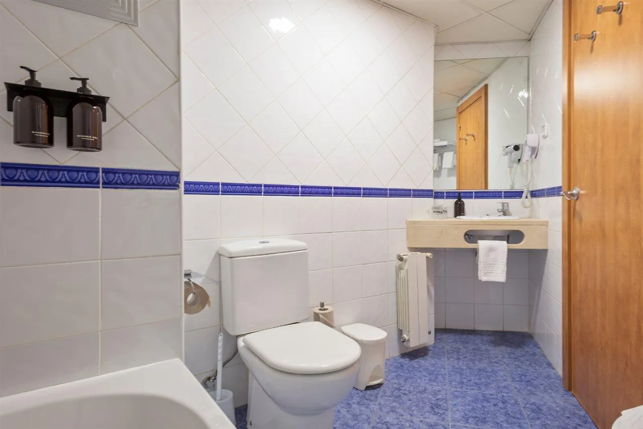 Hotel Acta Antibes Barcelona 2*,