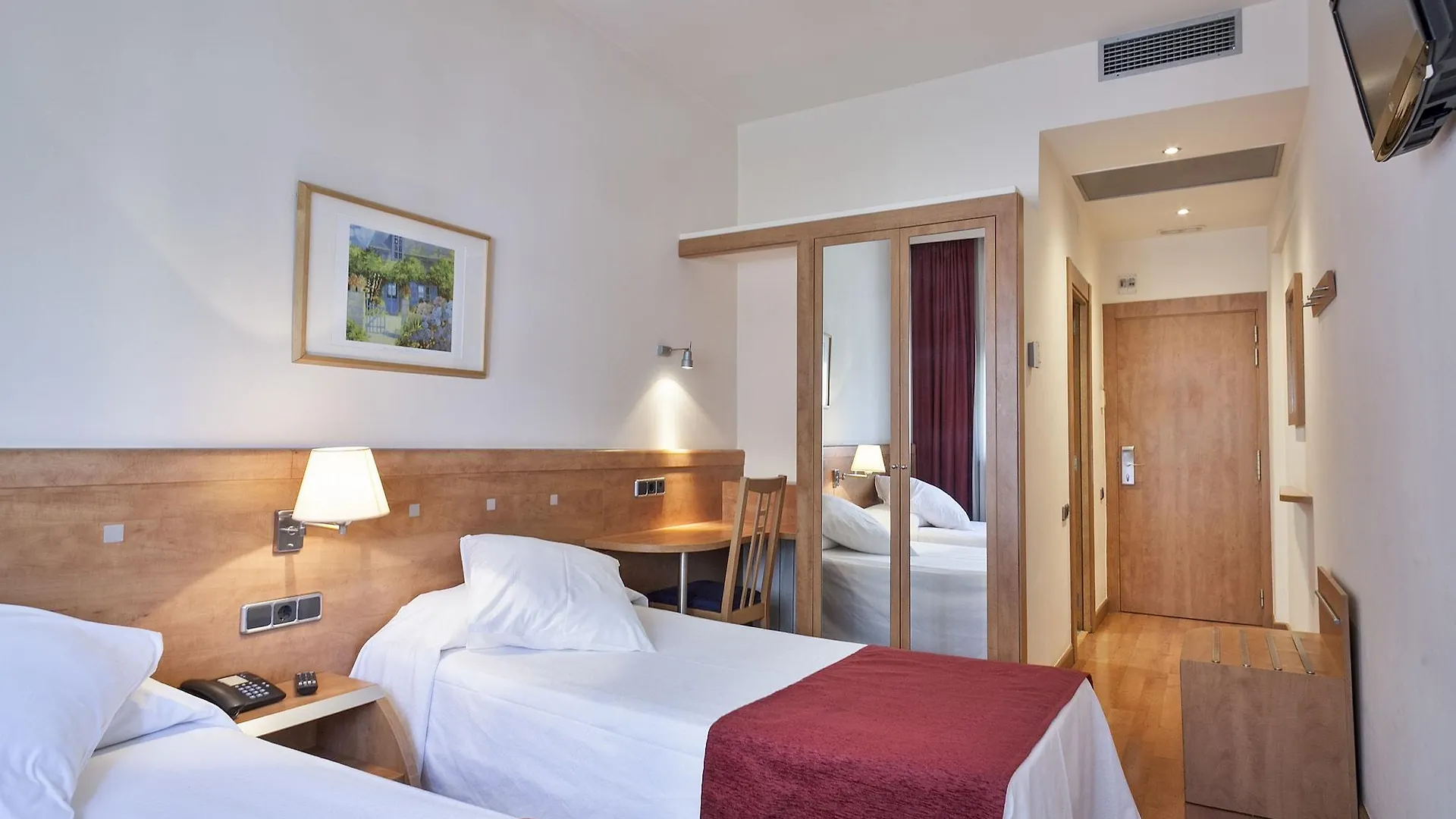 **  Hotel Acta Antibes Barcelona España