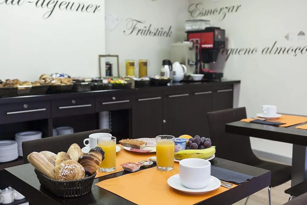Hotel Acta Antibes Barcelona 2*,